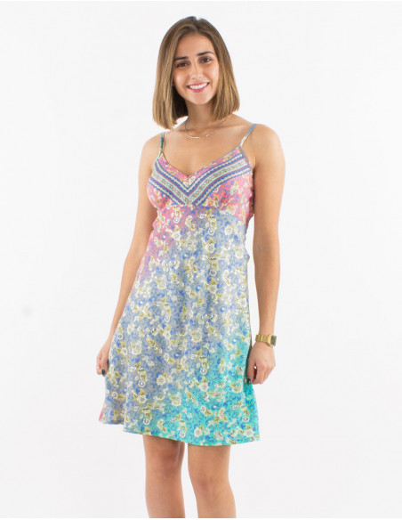 Petite robe d'été fluide fines bretelles à imprimé petites fleurs pastel gris