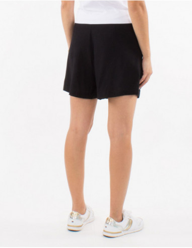 Jupe short femme basique pour l'été unie noire