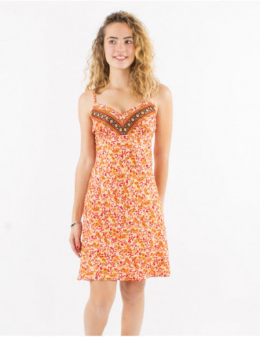 Basic short dress for women with fresh floral pattern