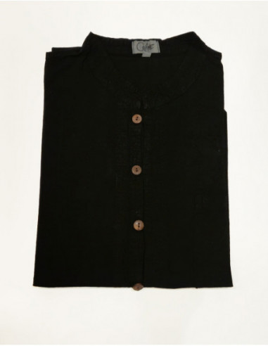 Men's summer cotton shirt with plain black buttons