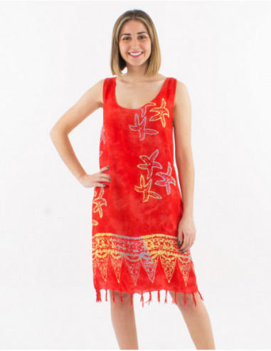 Robe courte de plage rouge avec motifs colorés