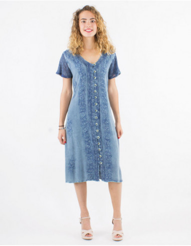 Chic stone wash blue denim midi dress with embroidery