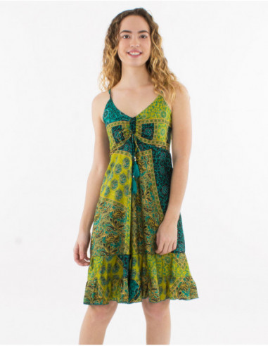 Robe courte d'été à fines bretelles motif patchwork baba cool vert