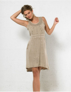 Robe courte brodée 2