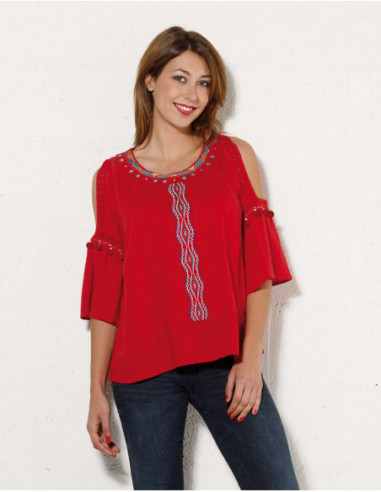 Fluid and loose top with open sleeves
