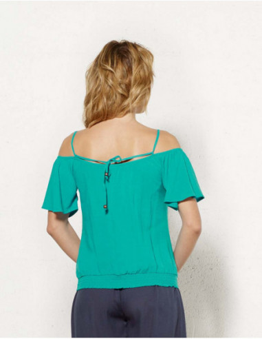 Bare shoulders casual top