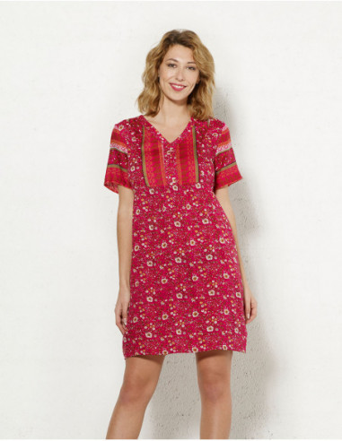 Loose dress with flower motifs