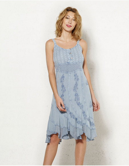 Stone wash dress w/ embroidery
