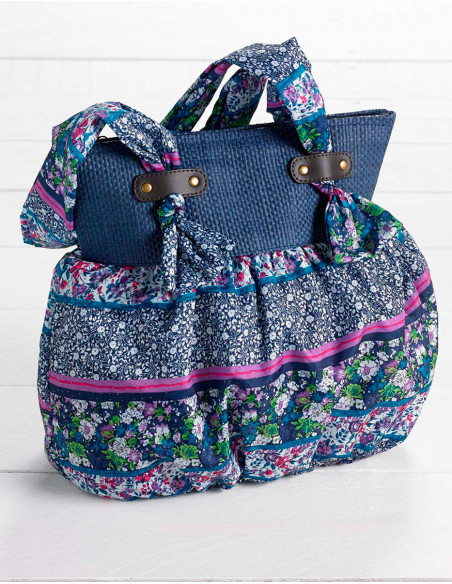 Romantic bag with ethnic print