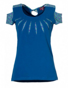 Top colored woman with bare... 2