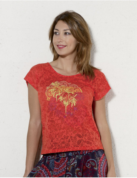 Womant burn-out t-shirt for summer