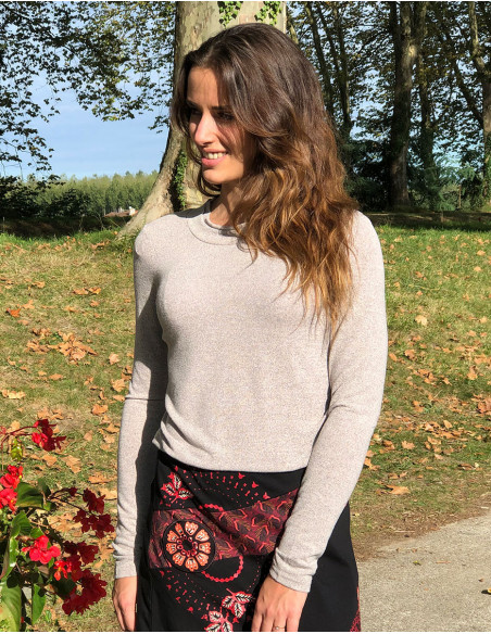 Basic long sleeve knit T-shirt