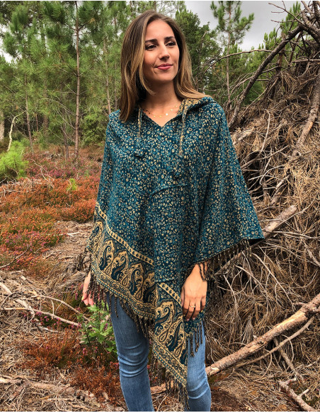 Poncho boho avec petites fleurs