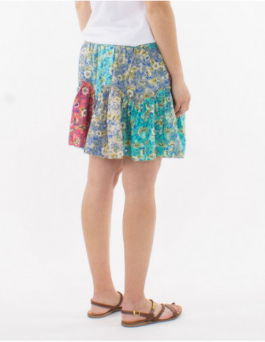Jupe courte boho multicolore à volants