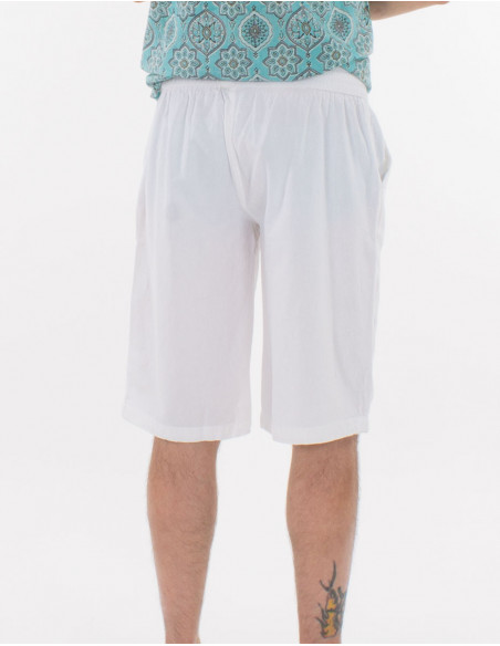 Basic men's summer Bermuda shorts in plain white cotton