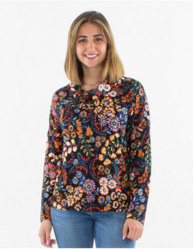 Long-sleeved black floral ethnic turtleneck tee shirt