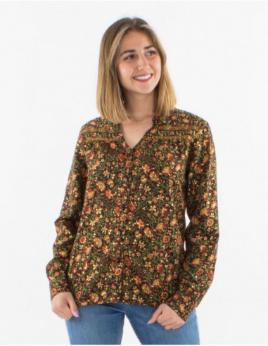 Chic feminine button-down blouse for autumn with romantic gold floral print in black