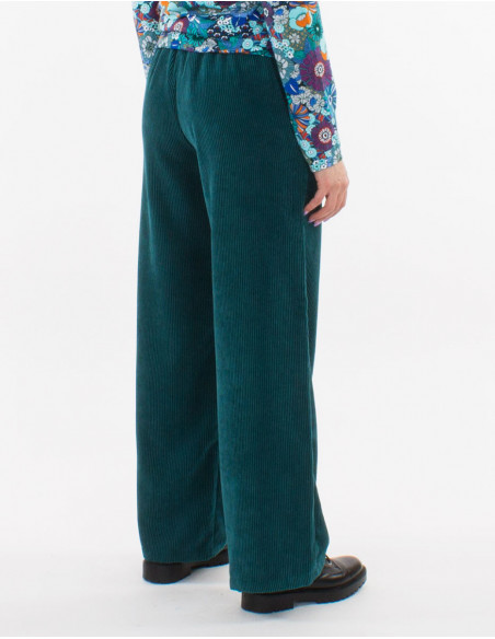 Winter straight cut trousers in emerald green corduroy