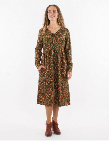 Romantic button midi dress with small gold flowers for autumn
