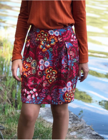 Original winter stretch short skirt with floral motif