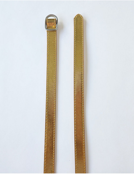 Basic silver buckle belt