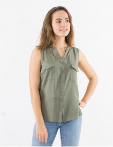 Basic plain sleeveless shirt