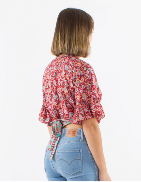 Floral ruffled crop top