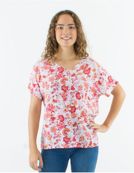 Floral loose-fitting blouse in viscose