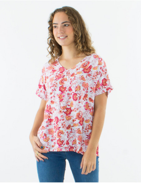Floral loose-fitting blouse in viscose