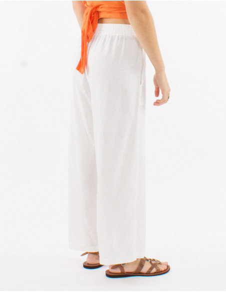 Fluid summer pants in linen