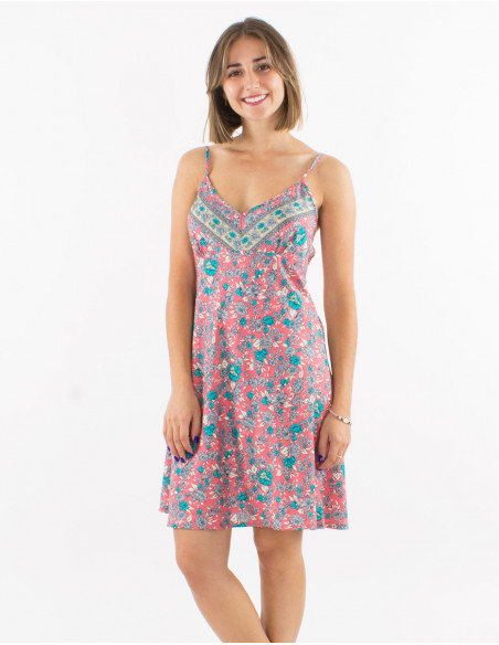 Robe courte évasée d'été romantique