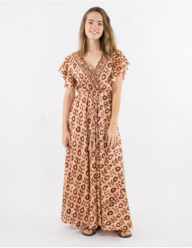 Ethnic style dress with bat sleeves