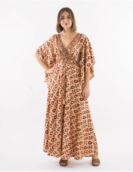 Ethnic style dress with bat sleeves