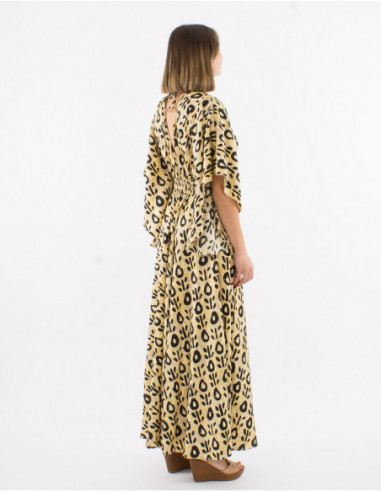 Ethnic style dress with bat sleeves
