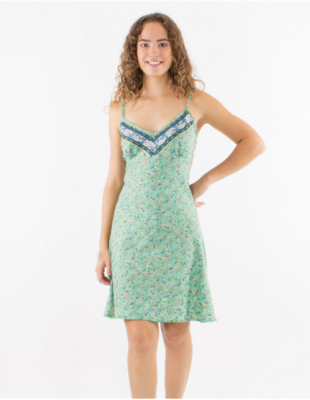 Robe d'été à bretelles cachemire doré