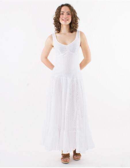 Robe longue d'été brodée à volants