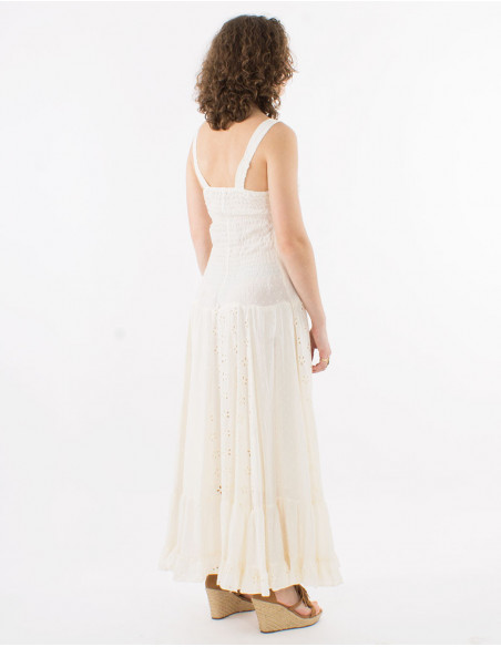 Robe longue d'été brodée à volants