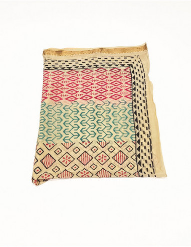 Cotton scarf with geometric patterns