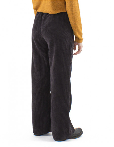 Wide cut corduroy pant with pockets