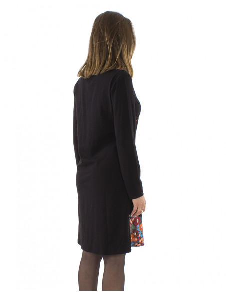 Short dress, asymetrical floral patterns