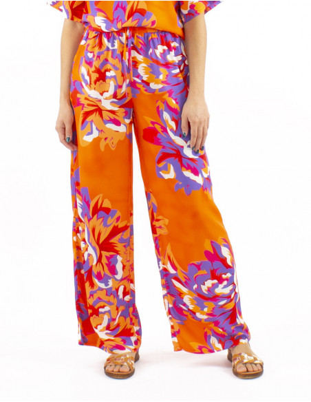 Boho chic pants flowery pattern