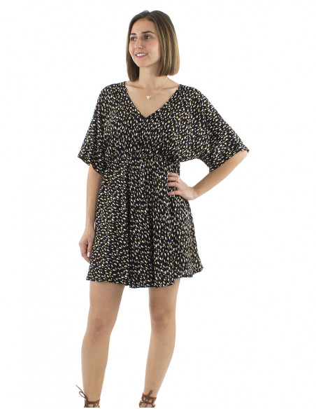 Short and chic abstract pattern dress