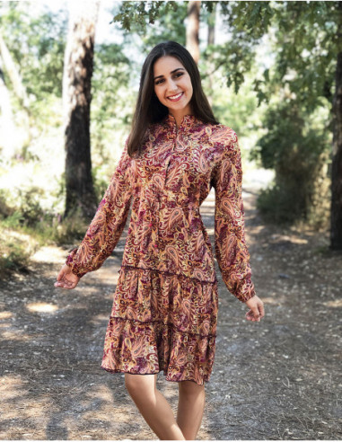 Robe dorée à volants style bohème