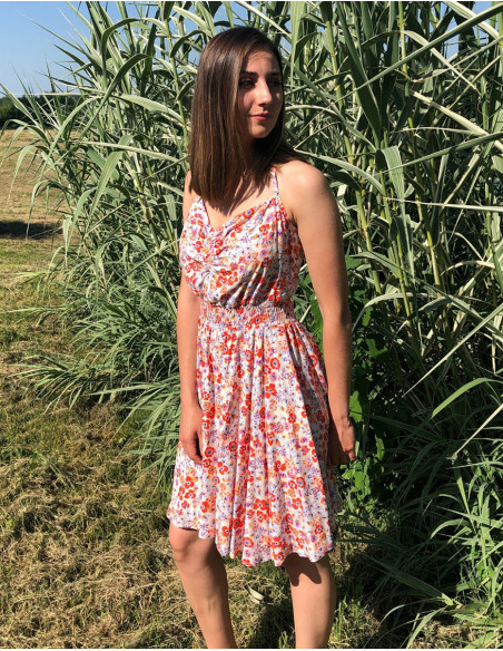 Short romantic backless dress