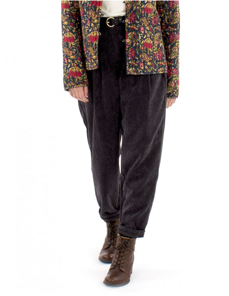 Pantalon velours côtelé coupe carotte