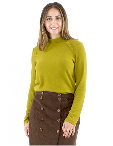 Original sweater with wooden buttons