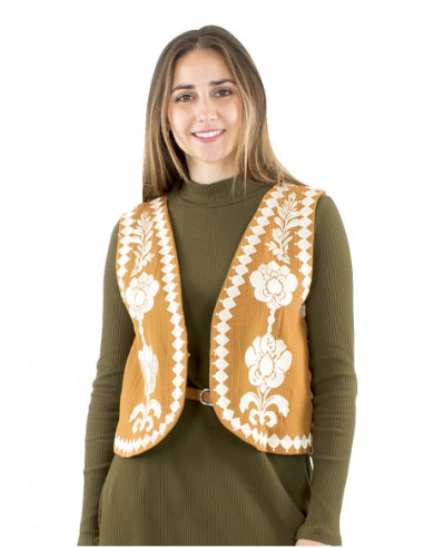 Sleeveless embroidered bohemian jacket