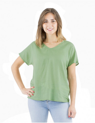 Plain fabric cotton top with V-neck