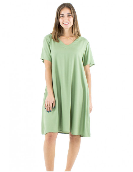 Short dress large cut fluid fabric