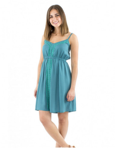 Robe courte brodée main avec bretelles